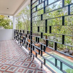 https://looltum-03.allrivieramayahotels.com